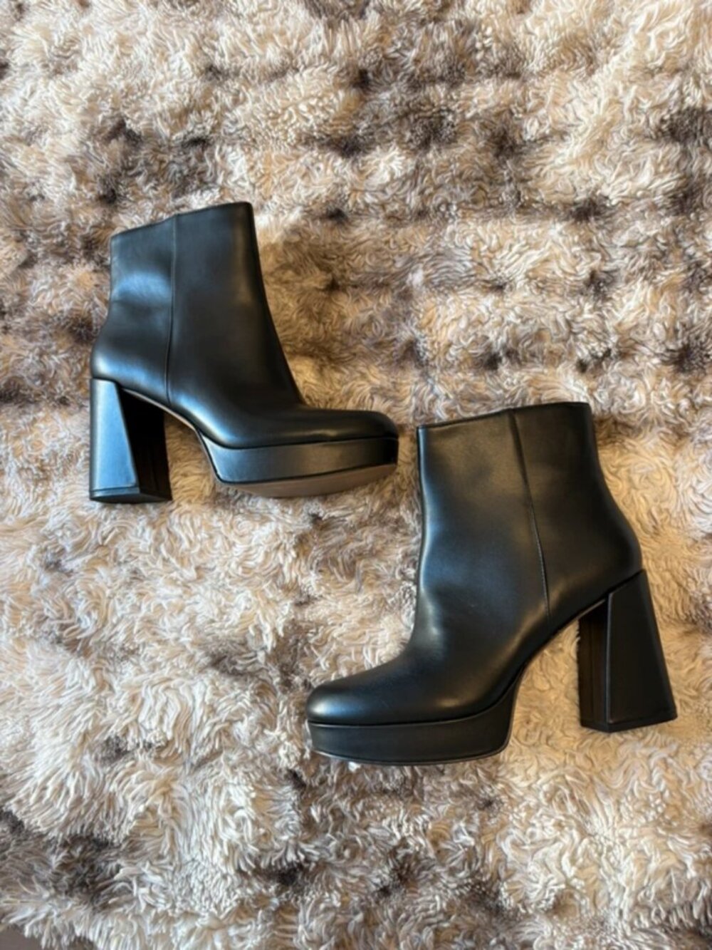 Jessica Simpson platform black boots - Picture 3 of 3